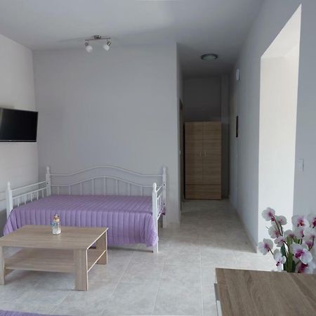 Paulsia Apartments Psinthos Екстериор снимка