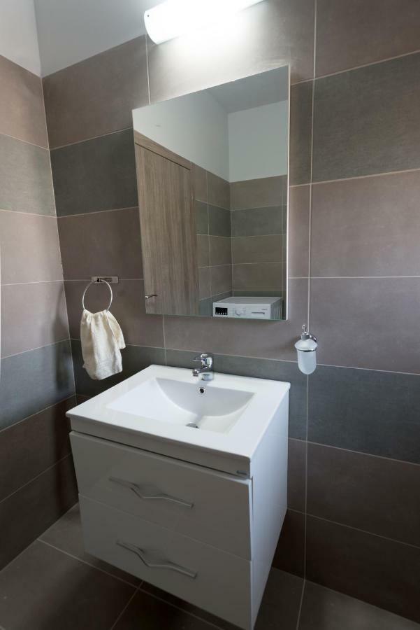 Paulsia Apartments Psinthos Екстериор снимка