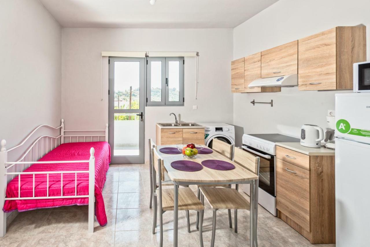 Paulsia Apartments Psinthos Екстериор снимка