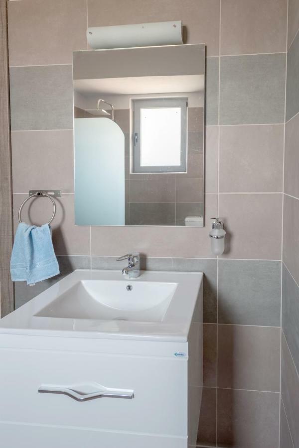 Paulsia Apartments Psinthos Екстериор снимка