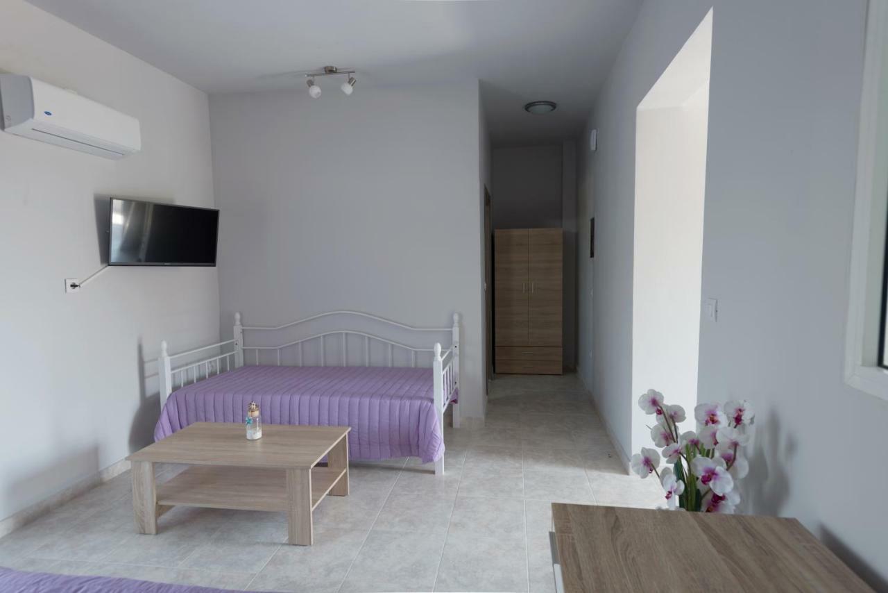 Paulsia Apartments Psinthos Екстериор снимка